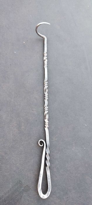 Ręcznie kuty hak do steków