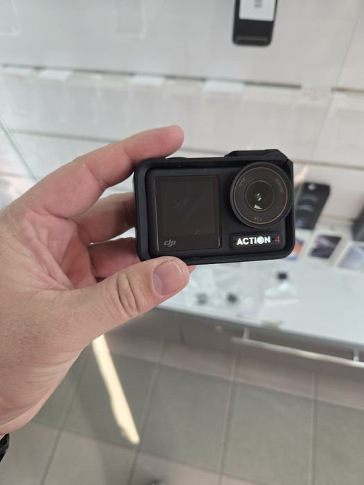 DJI Osmo Action 4 Adventure Combo