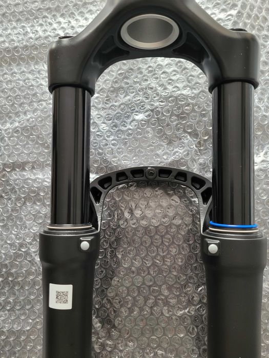 SR Suntour Mobie 35 ,120mm, 29"disc Boost, 2CR, 1,8