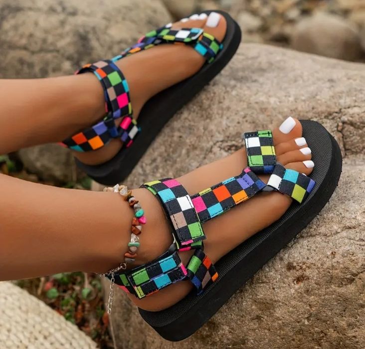 Sandalias tamanho 38 (novas)