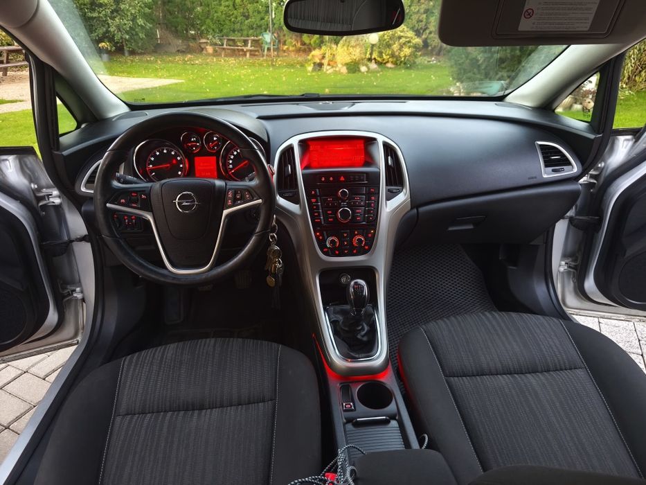 Opel Astra mały przebieg, bezawaryjny, bez wkladu finansowego