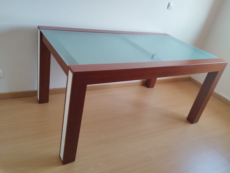 Mesa de sala de jantar madeira maciça