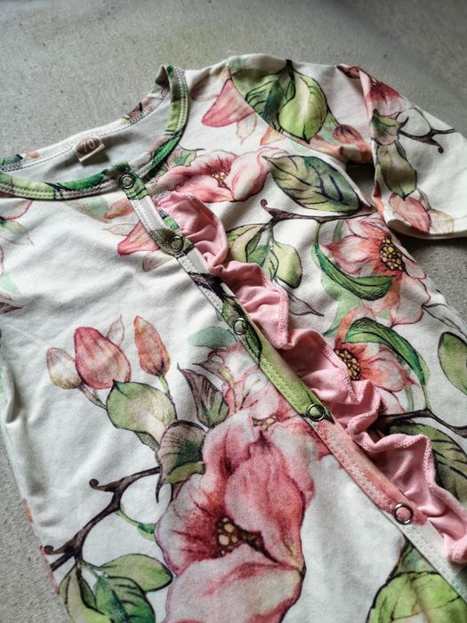 Śliczny pajacyk niemowlęcy r. 68