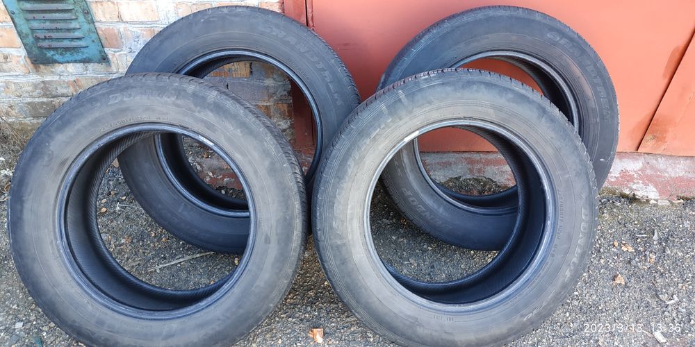 Шины Dunlop GrandTrek ST30