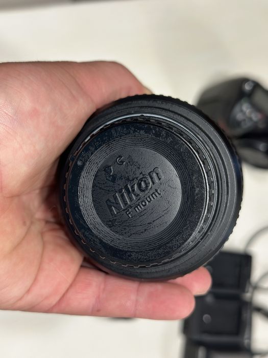 Lente Nikon AF‑S DX Nikkor 17‑55 mm f/2.8G IF‑ED64586498403587123