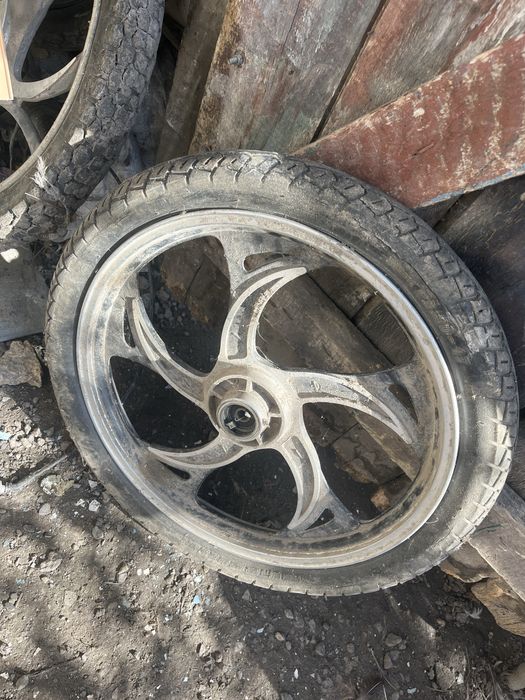 Переднє колесо альфа ,вайпер актів