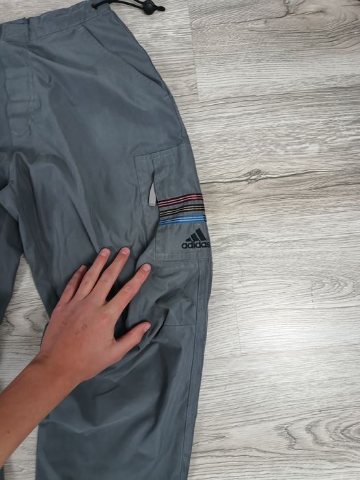 Szerokie spodnie adidas rozmiar S idealne na narty