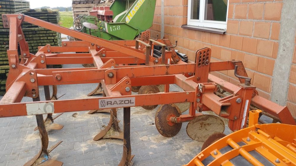 Gruber, agregat ścierniskowy Razol