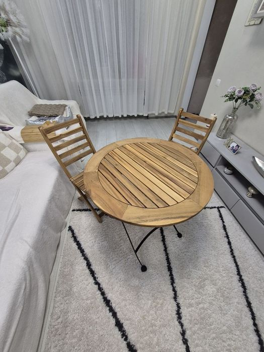 Стол со стульями деревянные