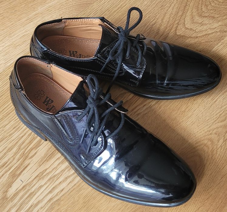 Buty komunijne 37