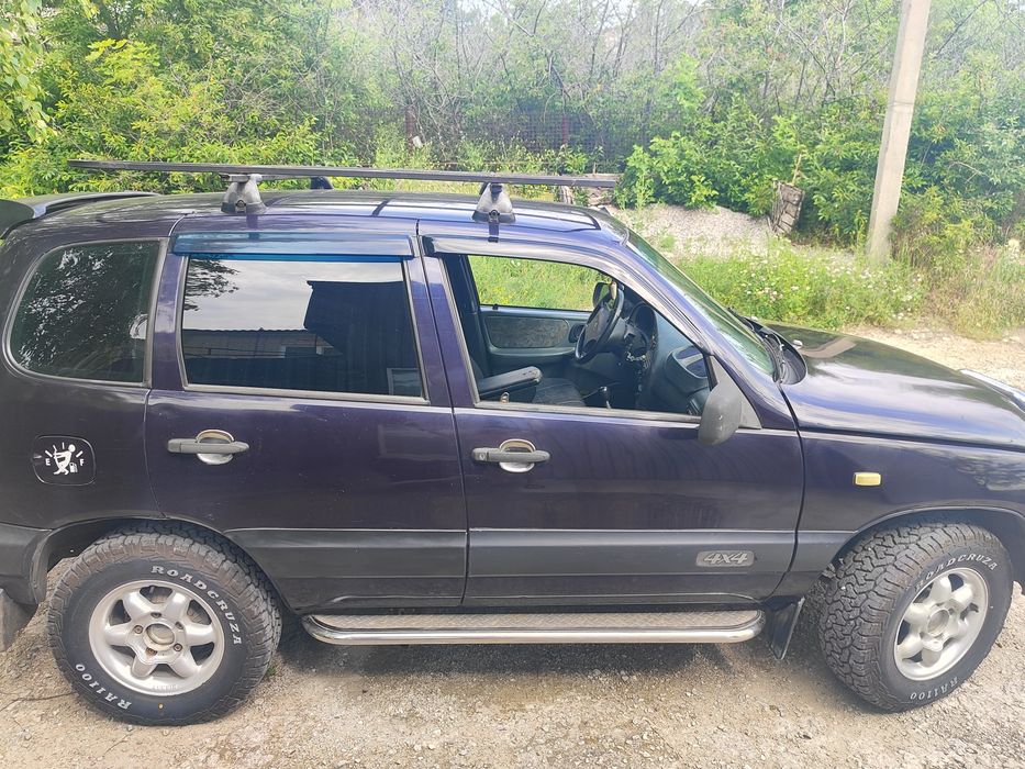 Chevrolet Niva 2004
