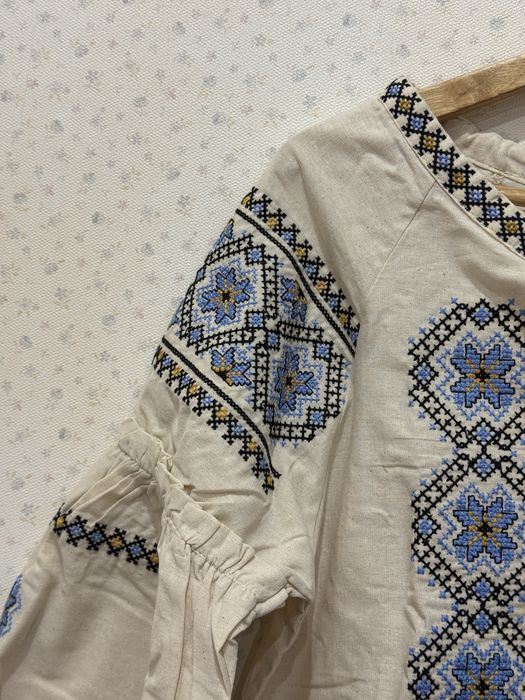 Жіноча вишиванка ESQ