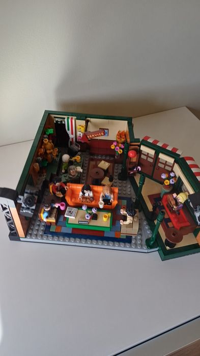 Lego  friends 21319 central Perk