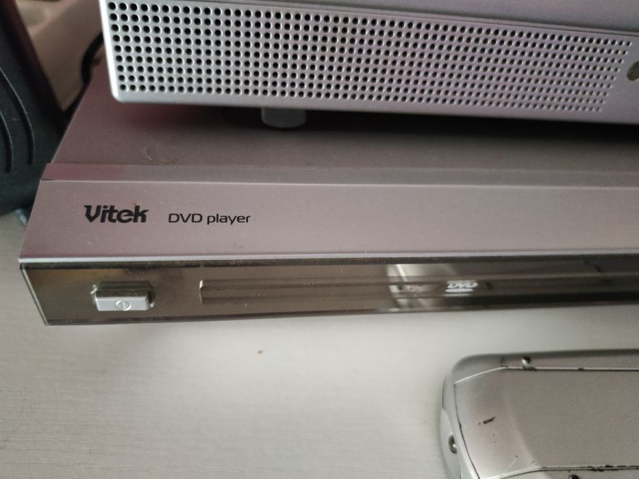 Кінотеатр Vitek dvd установка музцентр
