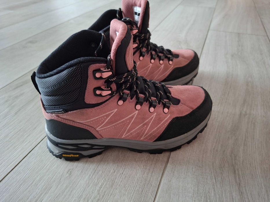 Sprzedam buty damskie