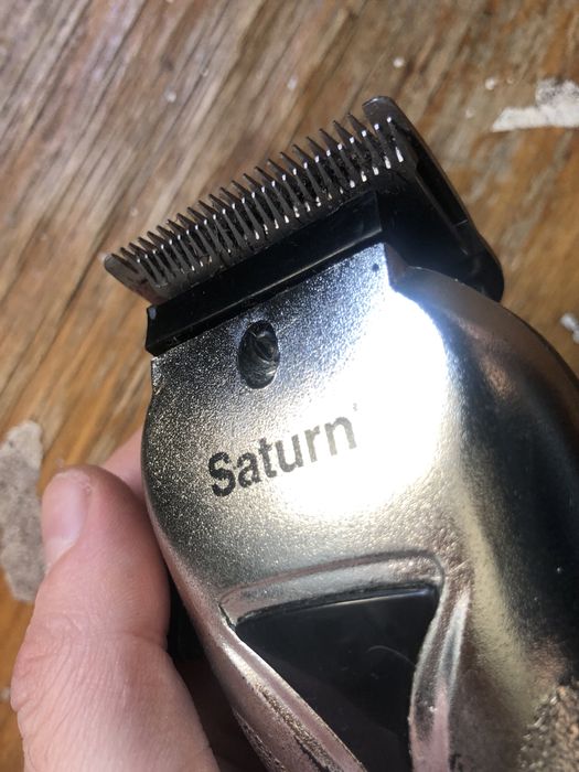 Бритва та машинка для стрижки