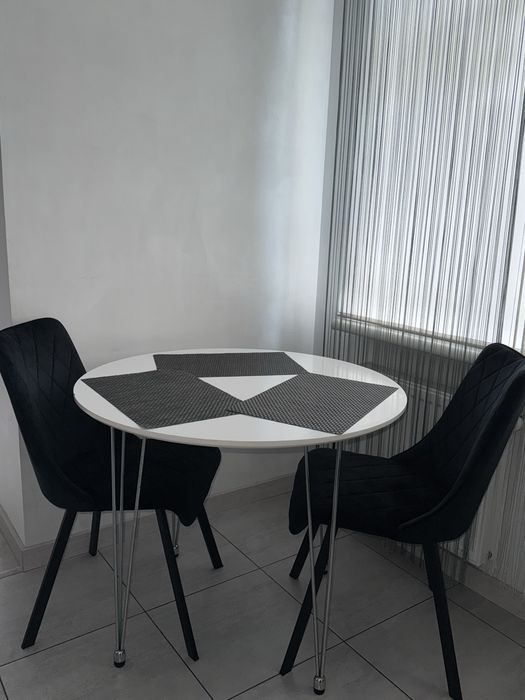 Вільна . ДОКУМЕНТИ .Є квартири, у різних районах міста