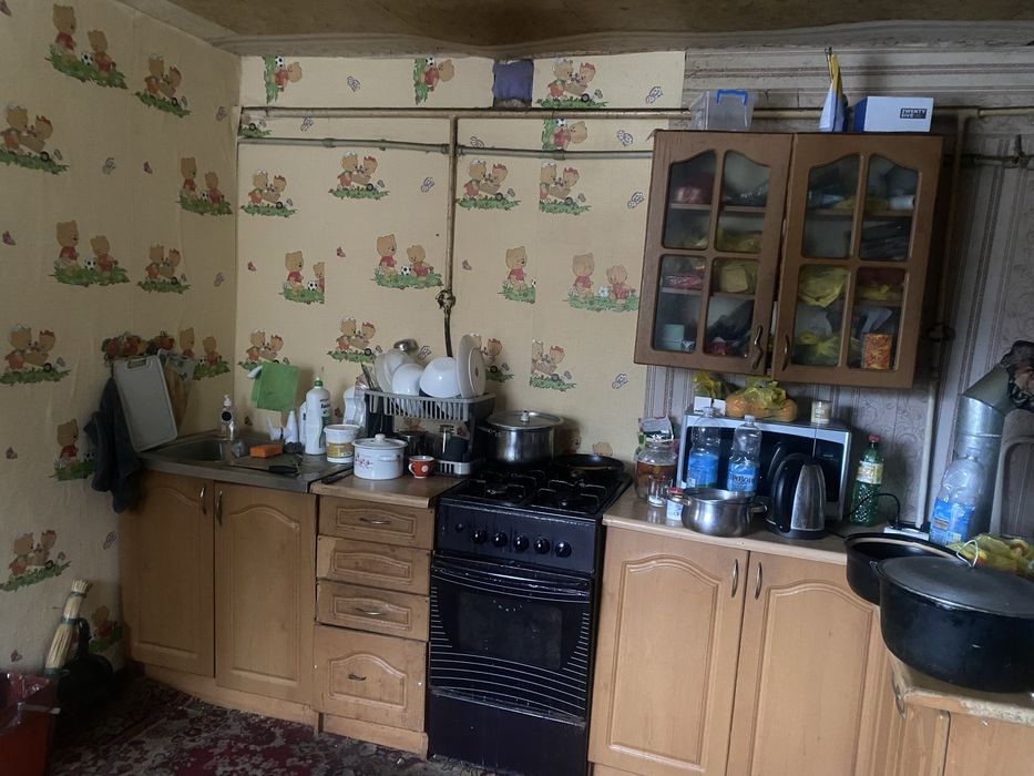 Продам газ будинок зі зручностями у центрі Лиманівки