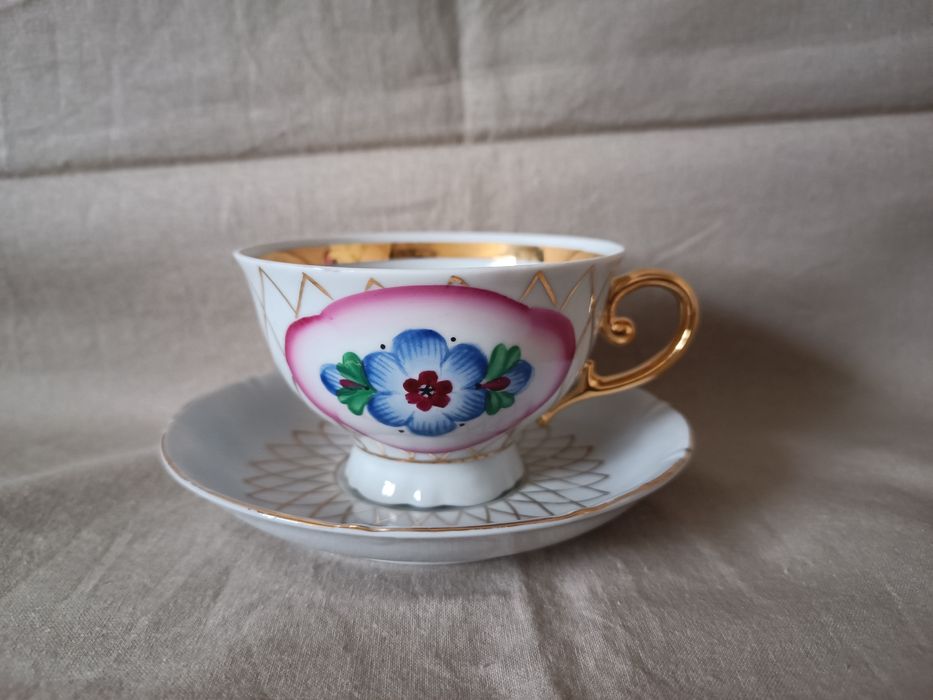 Чайный сервиз фарфоровый