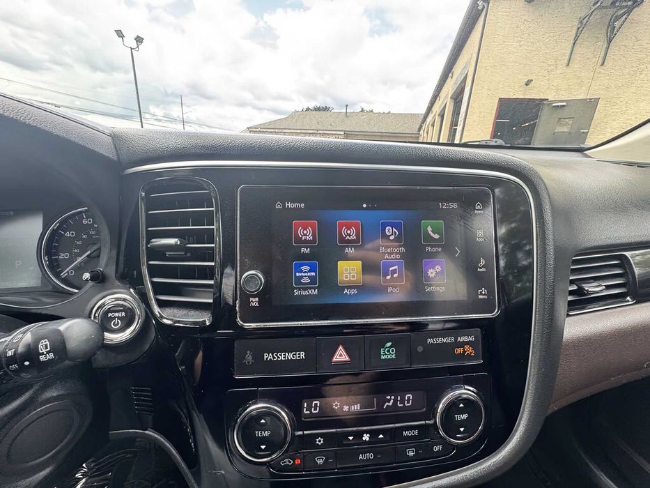 Mitsubishi Outlander Phev      2018