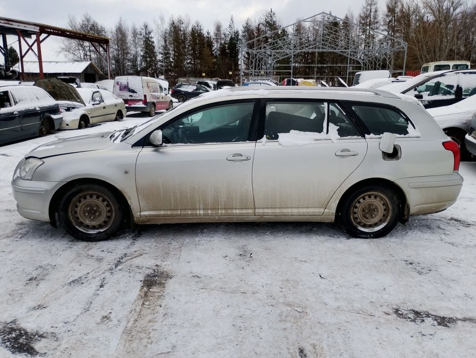 Toyota Avensis, 2003r, 1.8 Pb - na części.