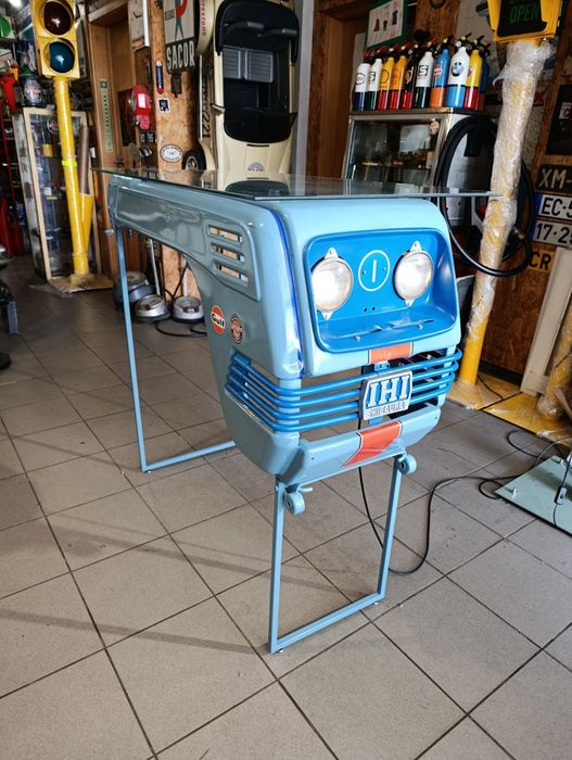 Balcão expositor trator GULF