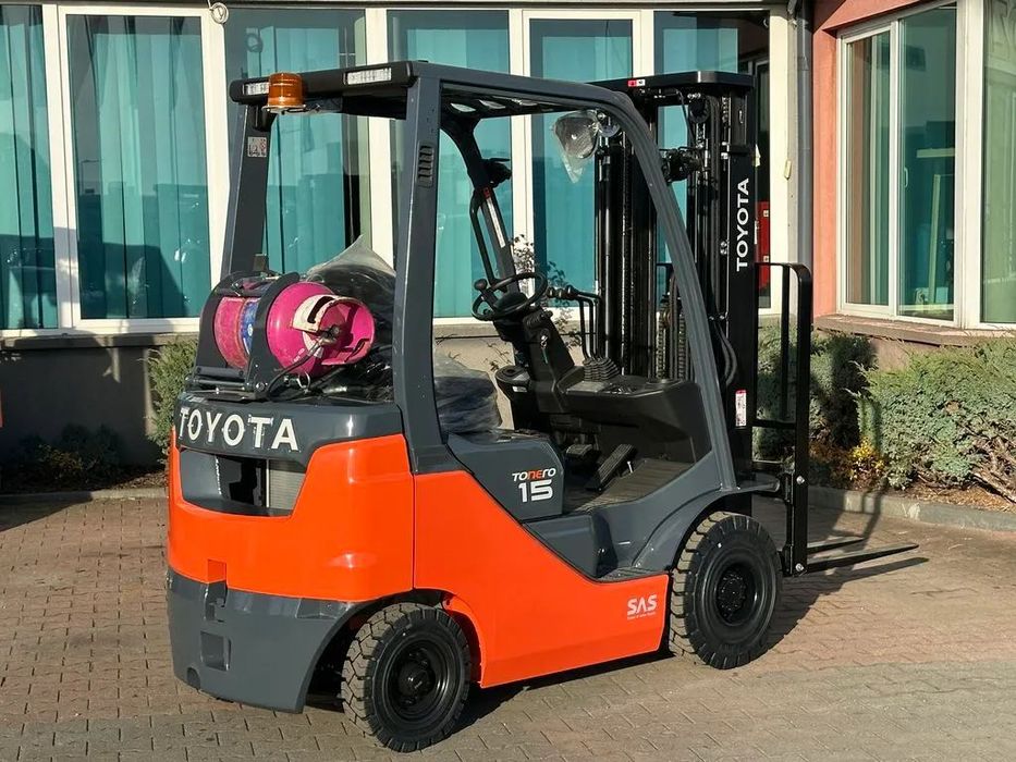 Toyota 02-8FGF15  Udźwig 1500 kg, TRIPLEX 4700, wózek fabrycznie nowy, dostępny od ręki