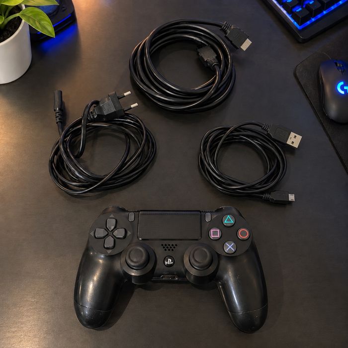 PS4 Pro + Comando + Spider-Man Miles Morales + 4 Jogos