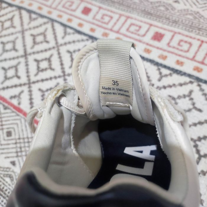 Vendo tênis bege Bimba Y Lola