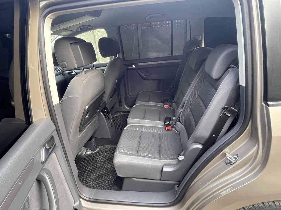 Фольксваген Тоуран 2014 р. 2.0 АВТОМАТ