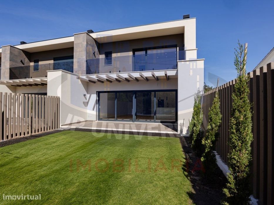 Moradia T3 Exclusivas , Garagem, Jardim e Acabamentos de Luxo