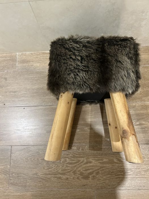 Banqueta/ Banco - madeira preto