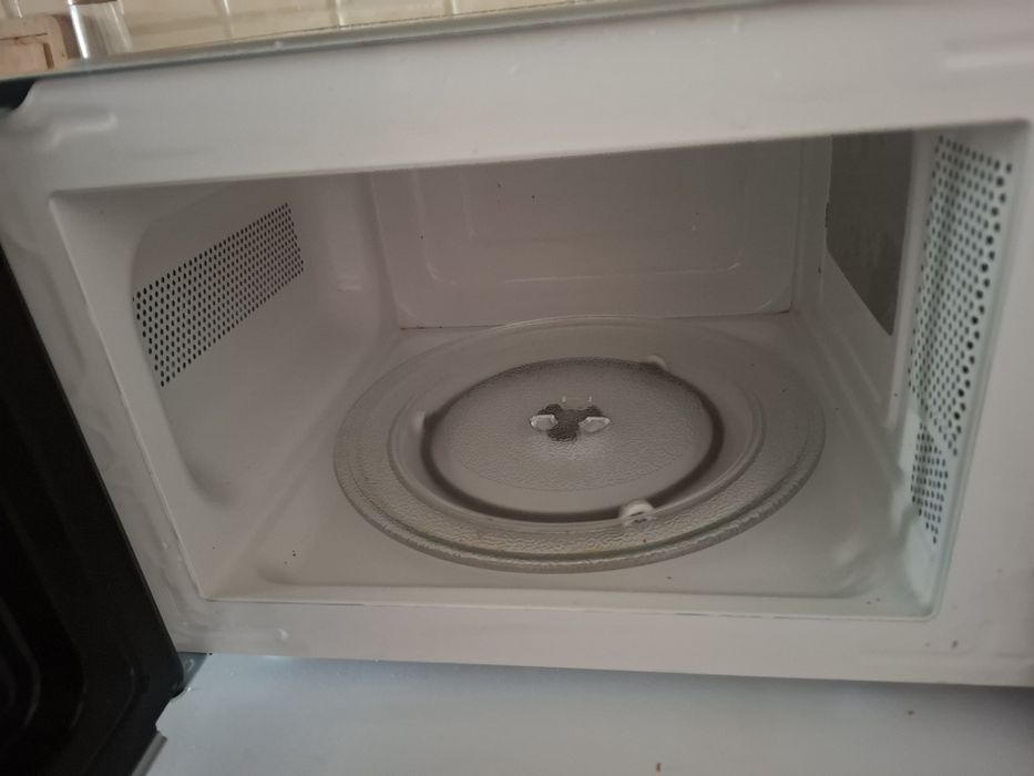 Kuchenka mikrofalowa Silvercrest