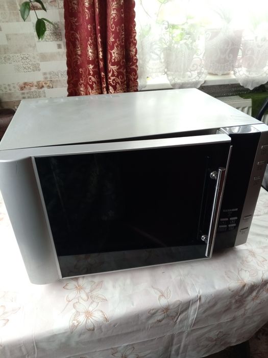 Мікрохвильова піч 2 в1