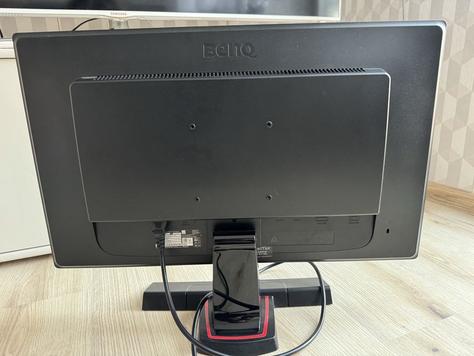 Monitor BENQ 16 cali