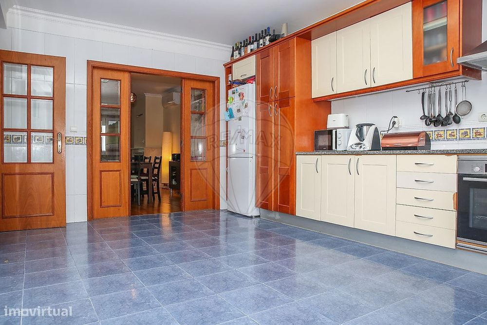 Moradia T5 para venda