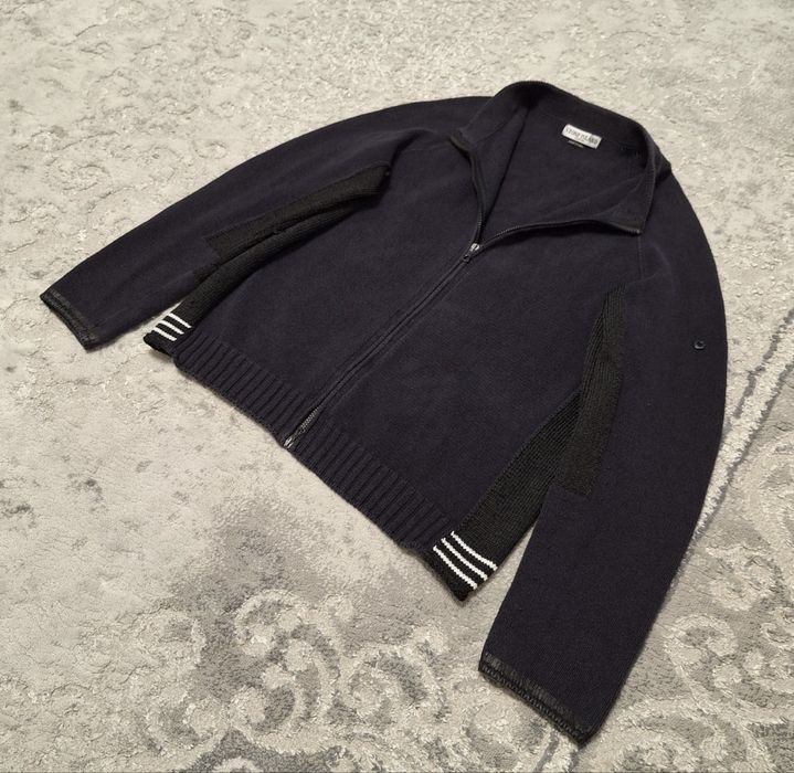 Продам винтажный свитер stone island 2005