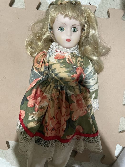 Vendo 4 bonecas de porcelana