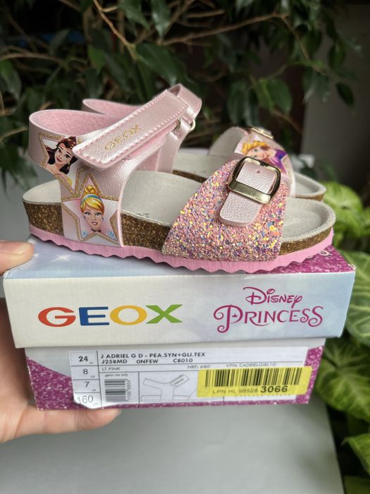 Босоніжки Geox Adriel 24р. на дівчинку, босоножки, disney princess