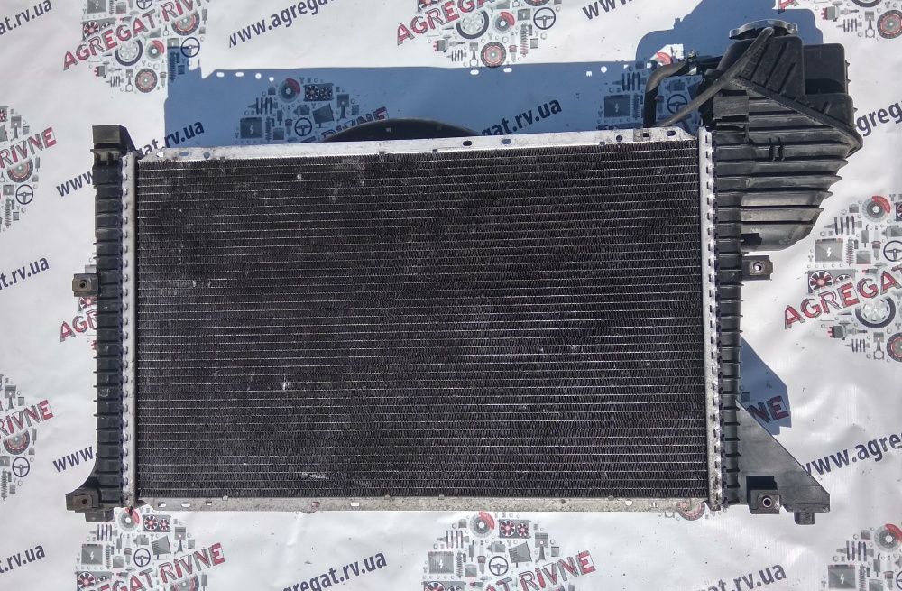 Радіатор Інтеркуллер Диффузор Вентилятор Вискомуфта Sprinter LT