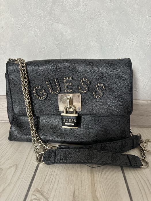 Сумка Guess