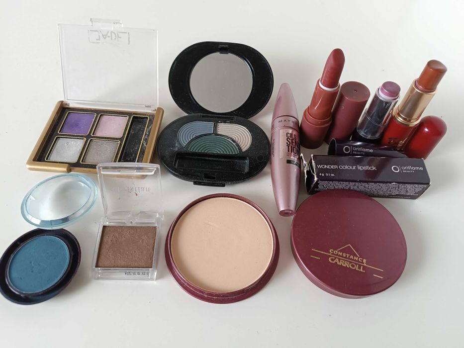 Набір комплект лот косметики для обличчя пудра тіні тушь помада