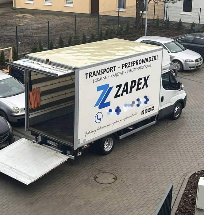 ZAPEX TRANSPORT & PRZEPROWADZKI | Meblowozy | Auta z windą | Plandeki