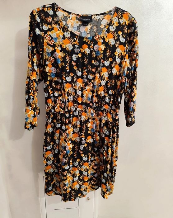 Sukienka z długim rękawem Monki S kolorowa piękne kolory