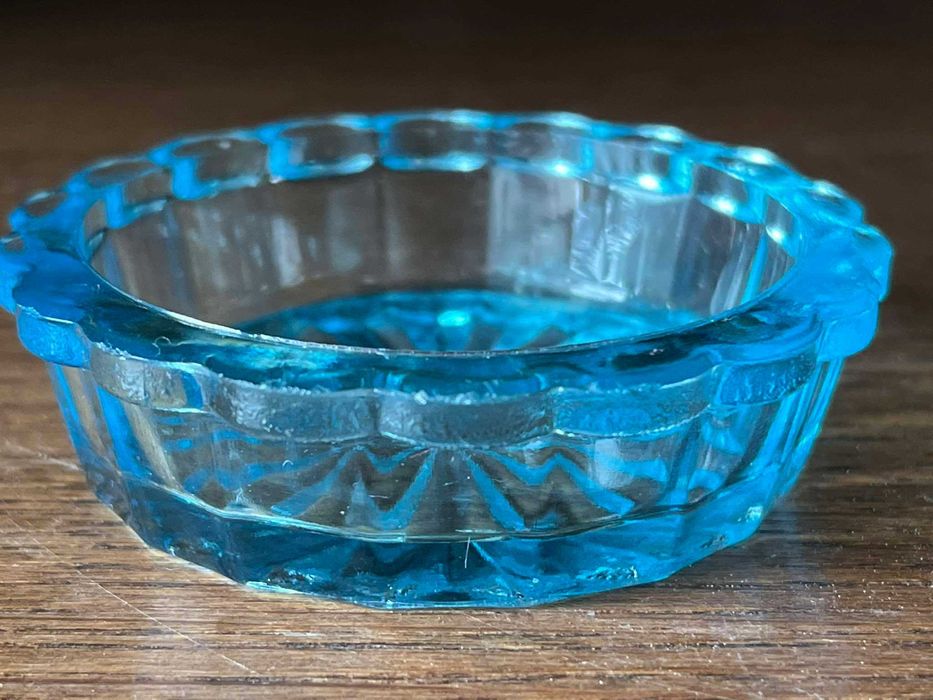 Szklany zestaw na toaletkę stół błękitne szkło vintage