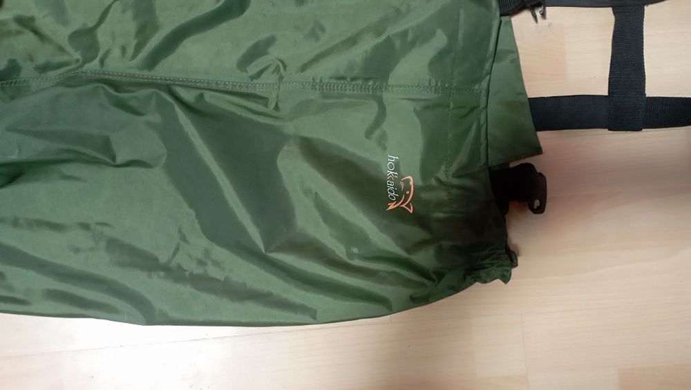 Wodery rybackie rozmiar 42 , nowe