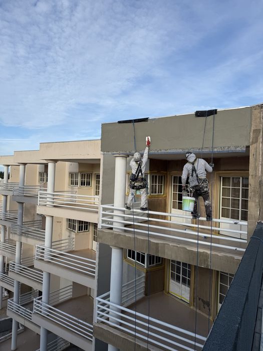 Reabilitação e Pinturas de Edificios e Moradias