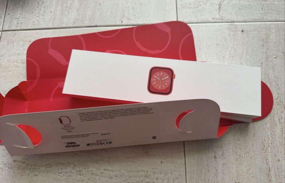 Apple watch 8 Red Edition