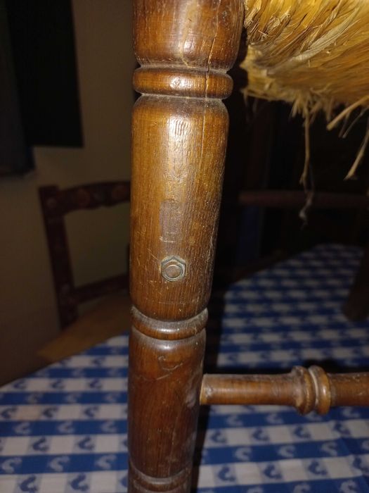 8 cadeiras de jantar