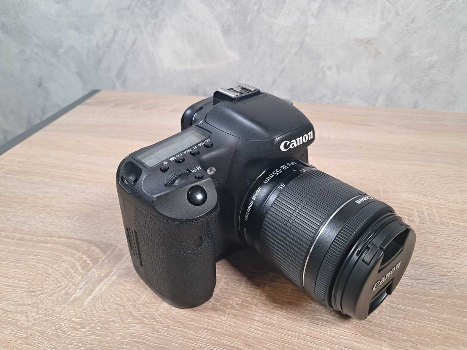 Фотоапарат Canon EOS 7D EF-S 18-55 IS STM